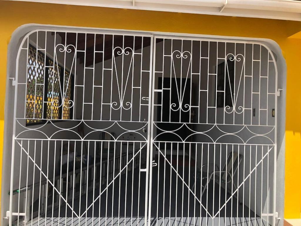 Donamae 2 Story Barbados House Villa Бриджтаун Екстериор снимка