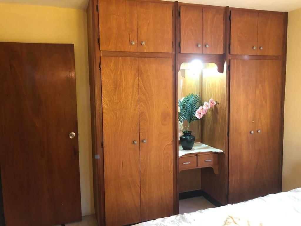 Donamae 2 Story Barbados House Villa Бриджтаун Екстериор снимка