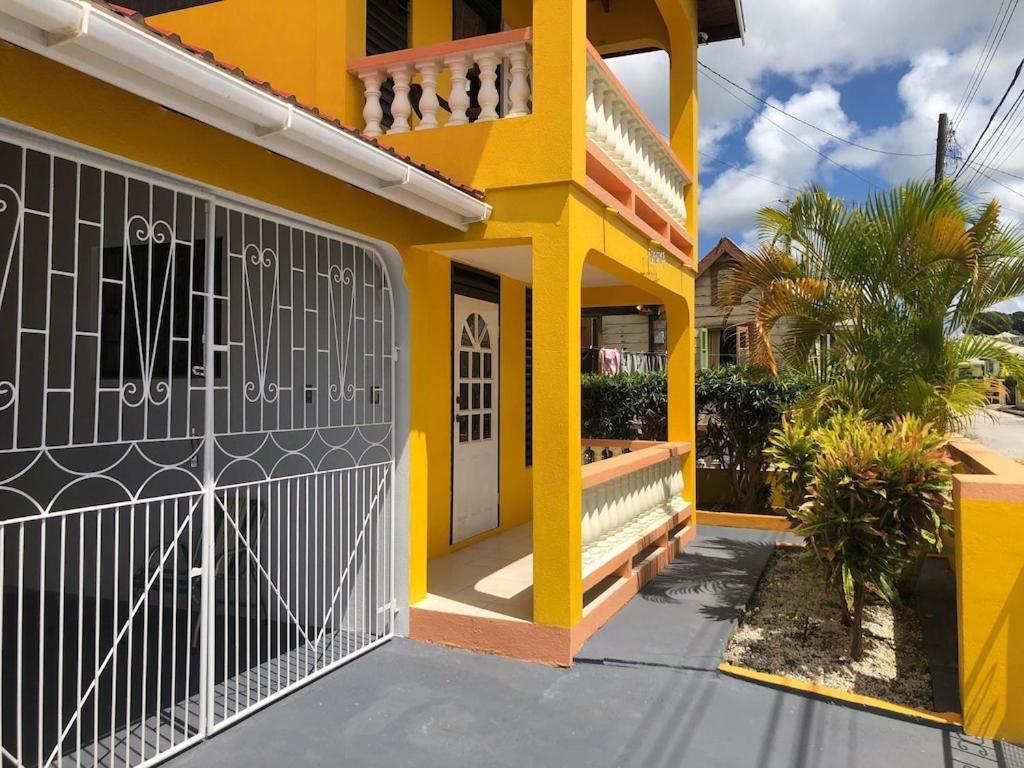 Donamae 2 Story Barbados House Villa Бриджтаун Екстериор снимка