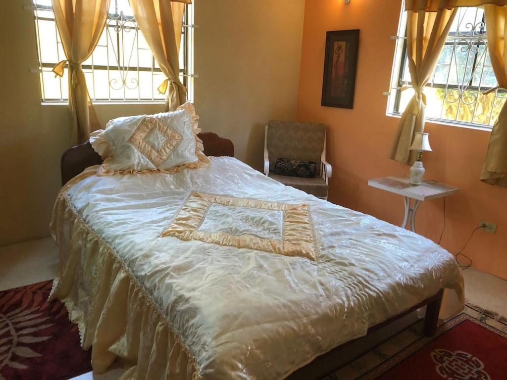 Donamae 2 Story Barbados House Villa Бриджтаун Екстериор снимка